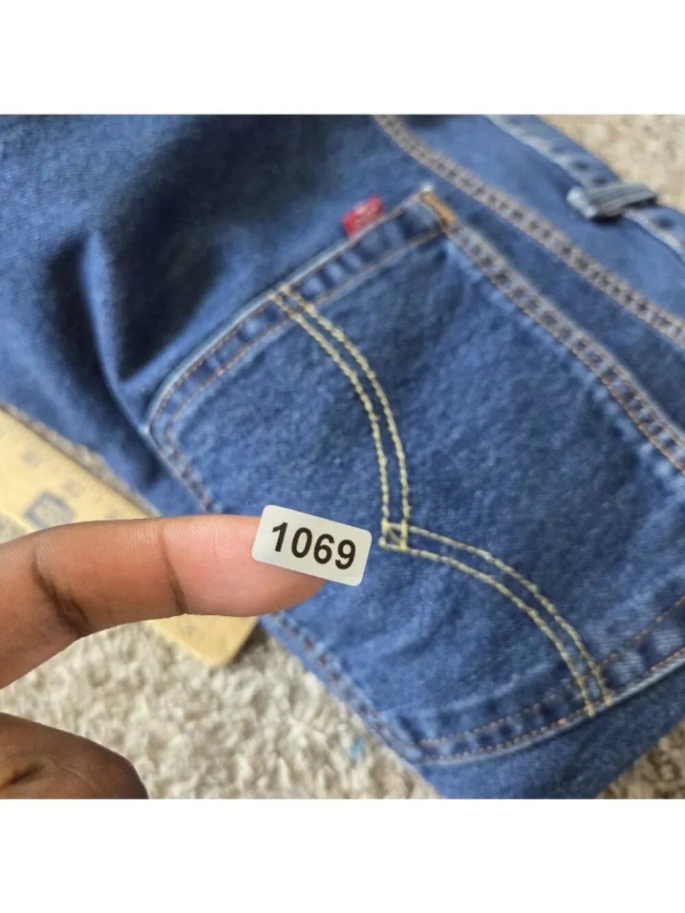Levis Jeans Mens 56x27 Tag 56x30 Relaxed Denim Blue 550 Dark Wash Heemed*